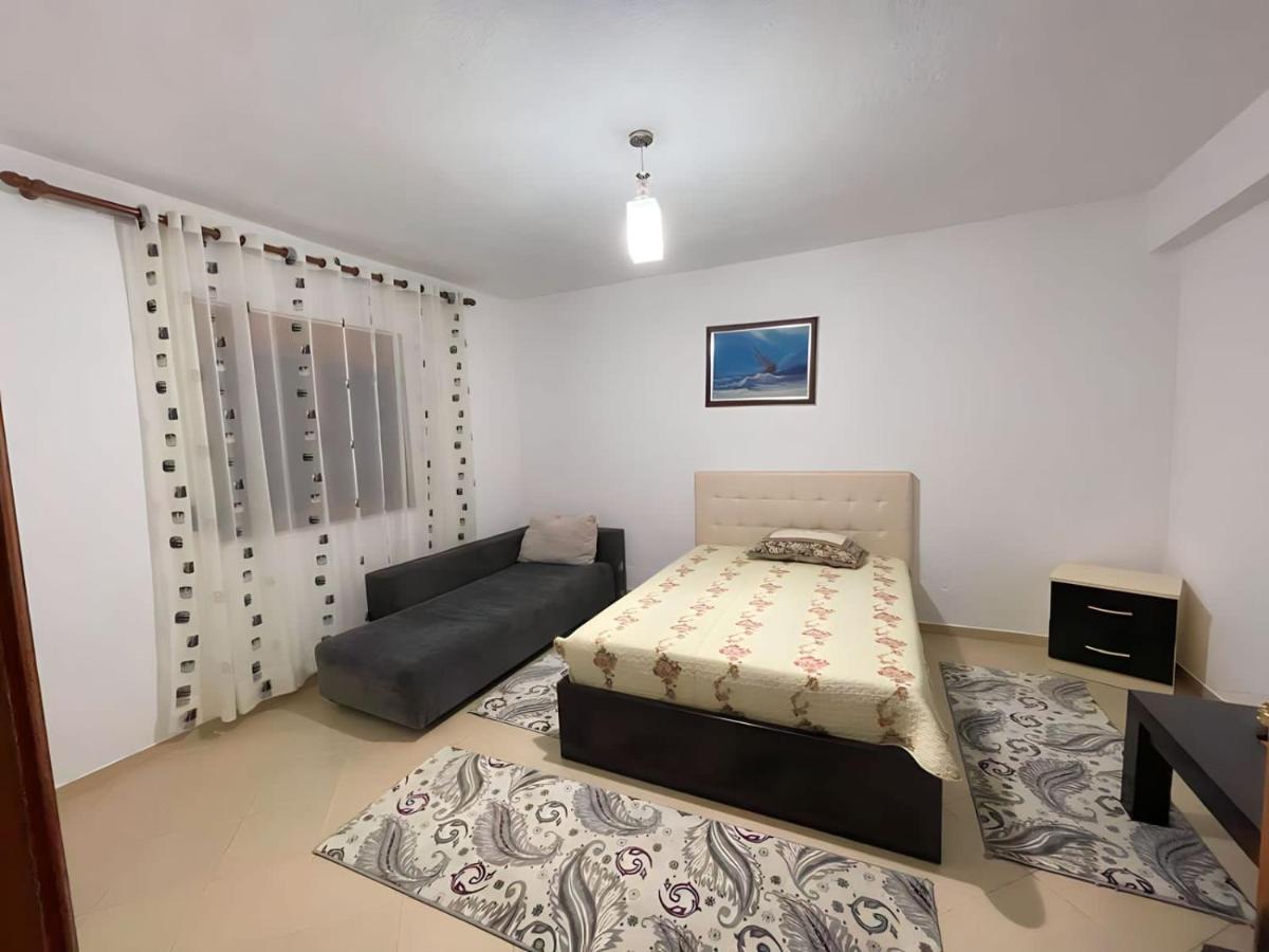 Guri Guest House Pogradec Exterior foto