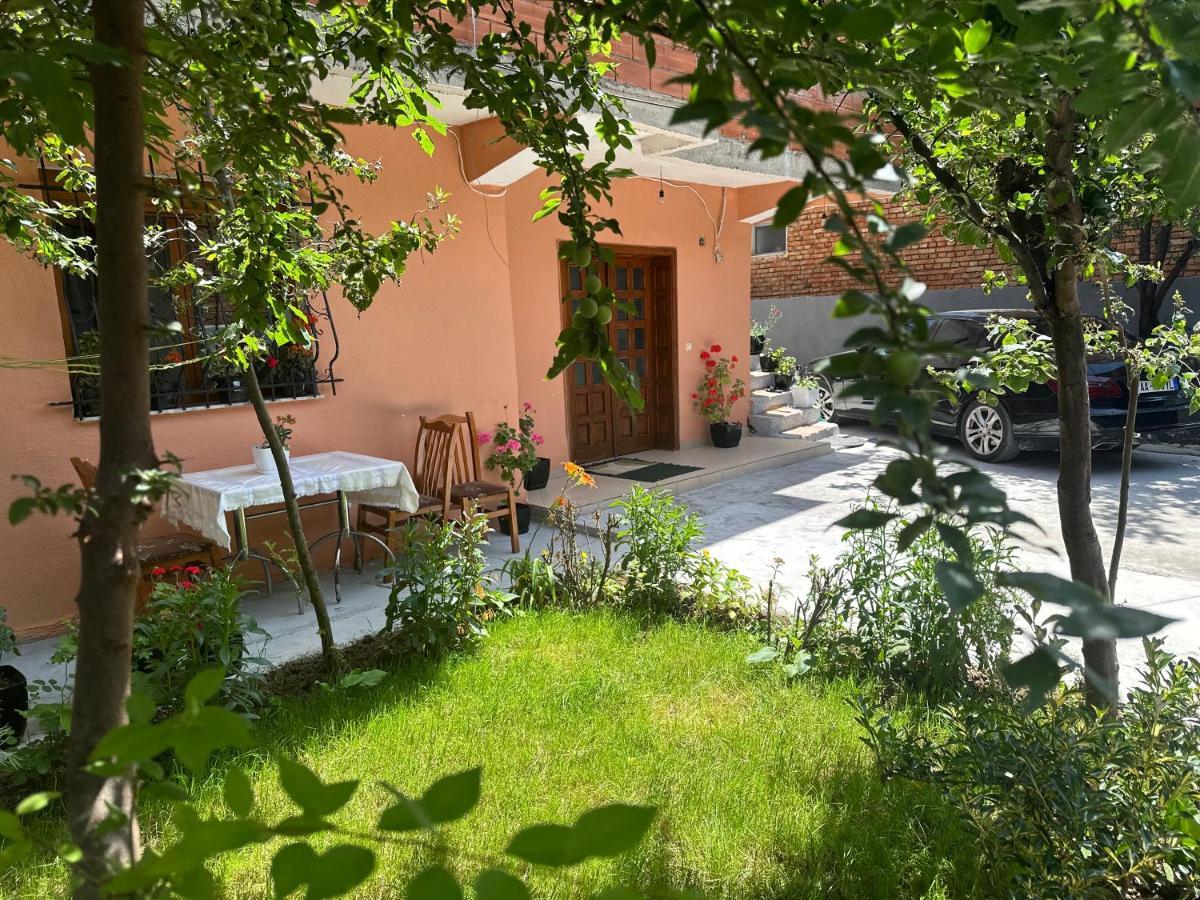 Guri Guest House Pogradec Exterior foto