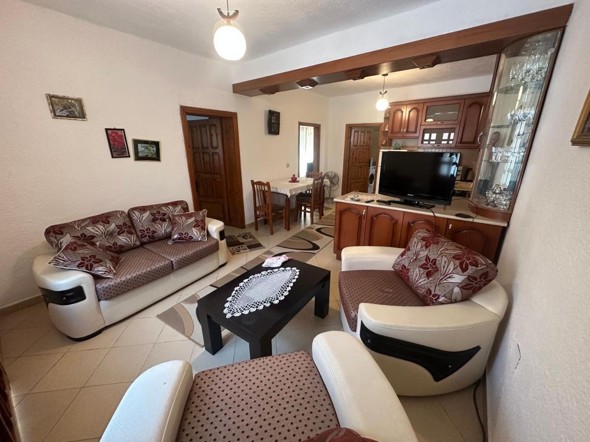 Guri Guest House Pogradec Exterior foto